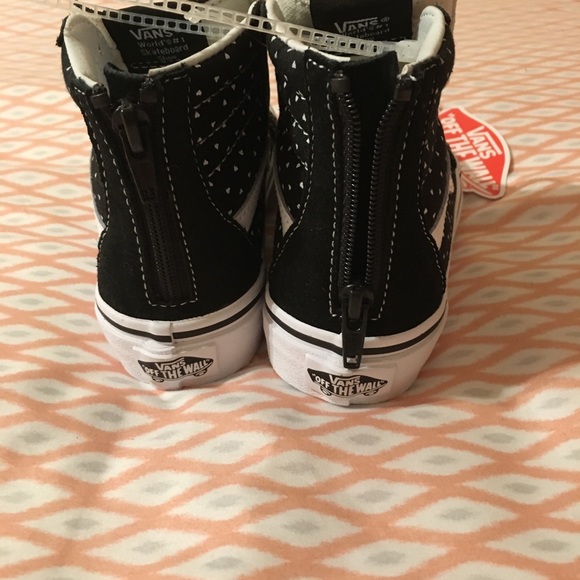 Vans - Picture 3 of 3